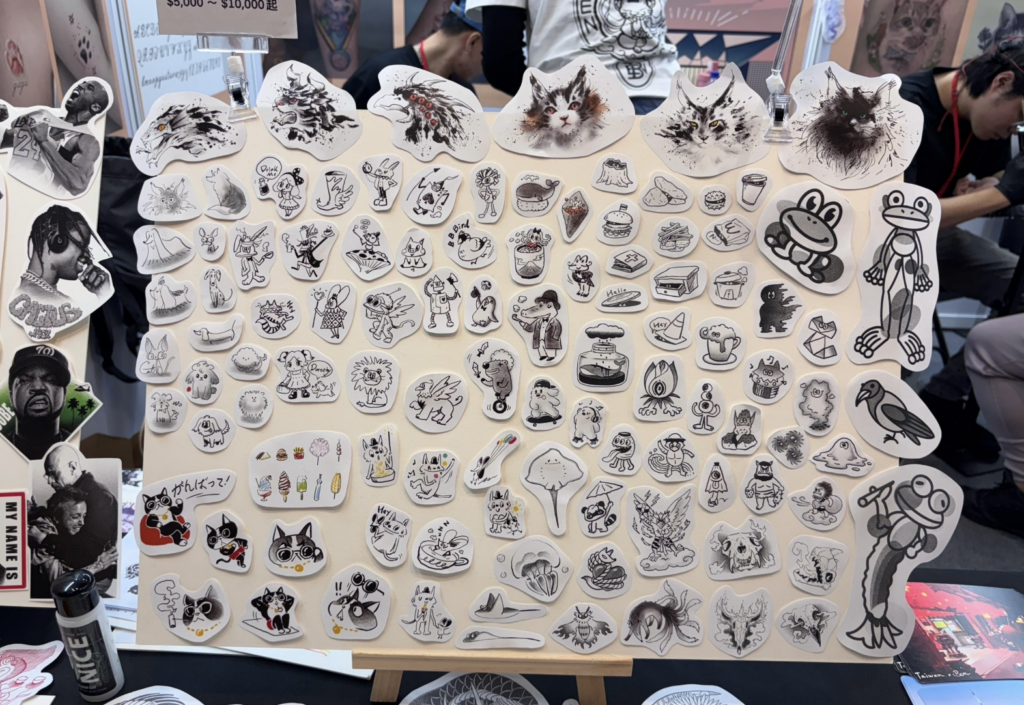 冬季寵物展/寵物展開跑第一天「萌寵教室爆滿!」 5 大精選亮點帶你逛 2025 上聯台北國際寵物用品博覽會 (冬季展) 2025 台北貓展於 12 月 5 日至 8 日南港展覽二館盛大登場,本次集結百家品牌,還有許多精彩活動和特色攤位,開跑第一天現場已破萬人到場,小編也集結 5 個本次寵物展的精選亮點,帶大家一起來看看有哪些好逛好玩的店家。